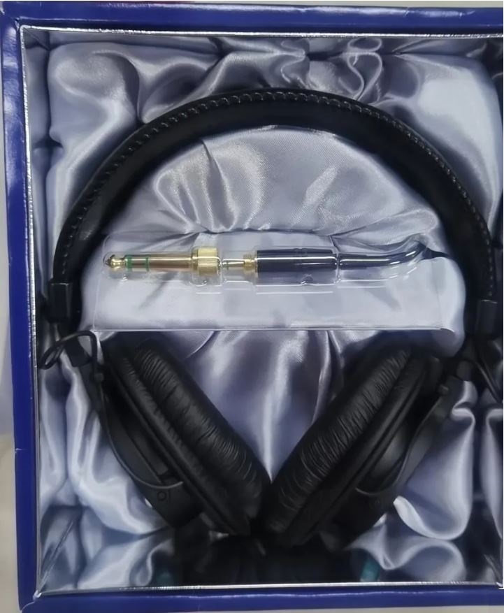 MDR-7506 закрытые динамические наушники 10-20000Гц